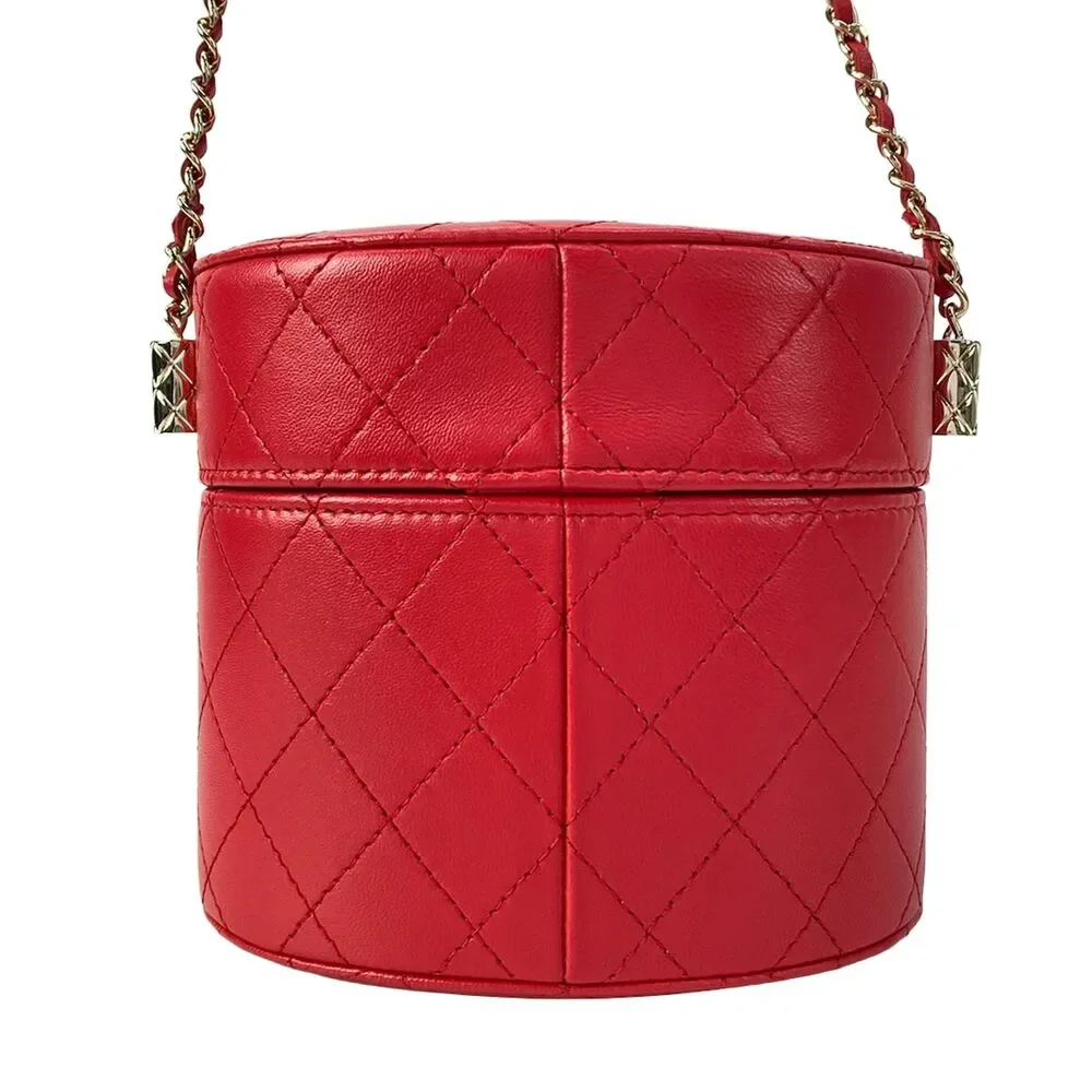 Chanel Matelasse Vanity Bag AP1616